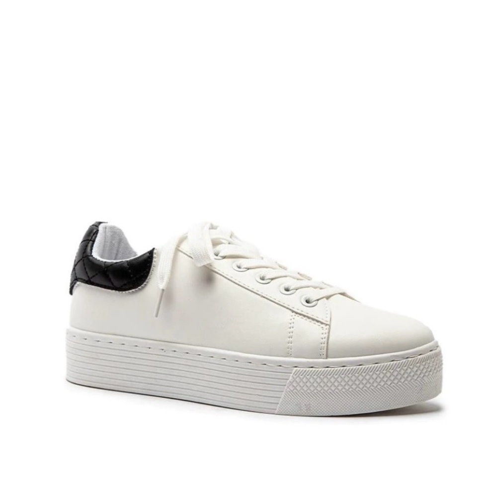 QUPID PLATFORM SNEAKERS - WHITE - SZ 9
